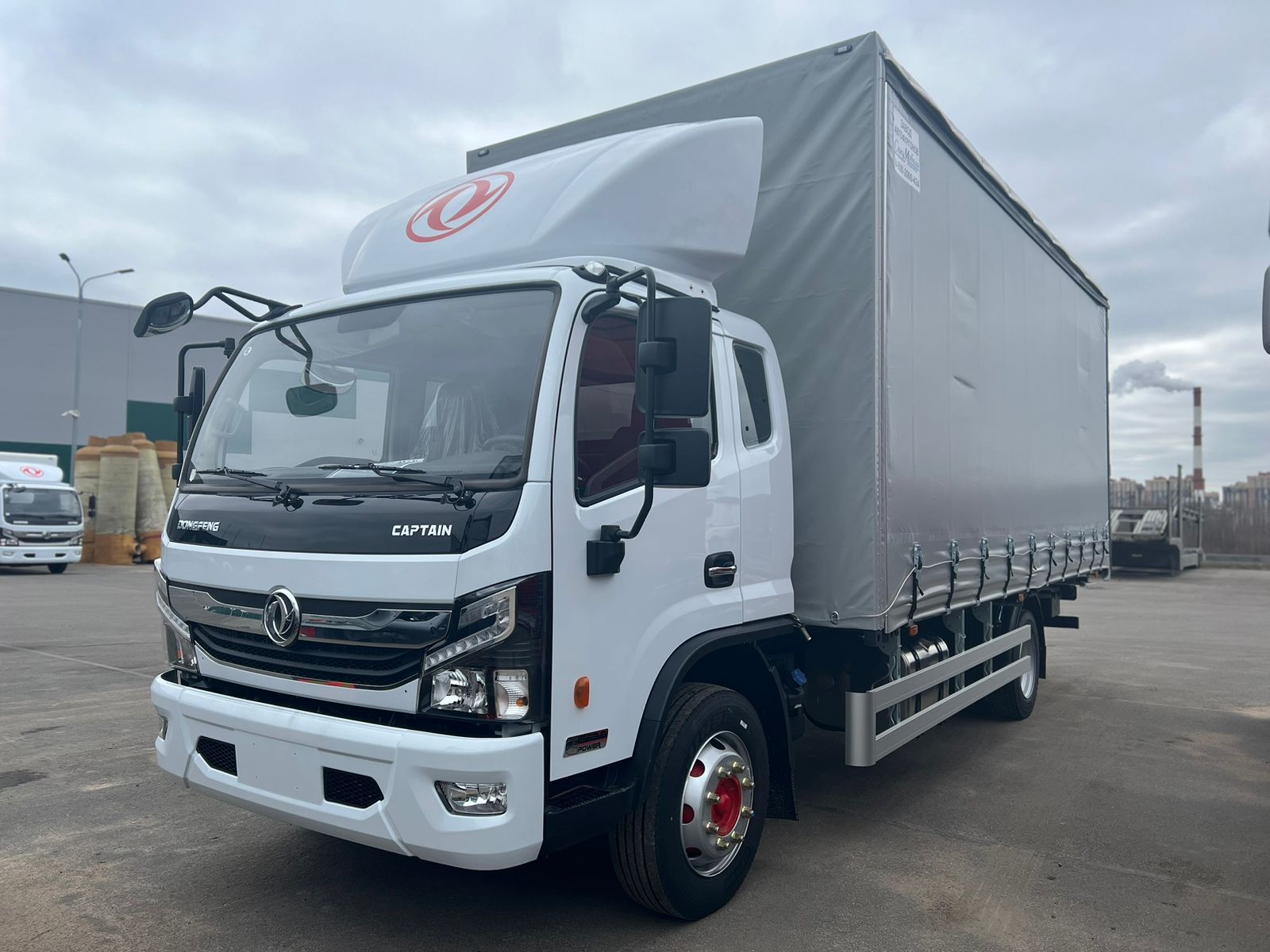 Тентованный грузовик Dongfeng C120L, 2024